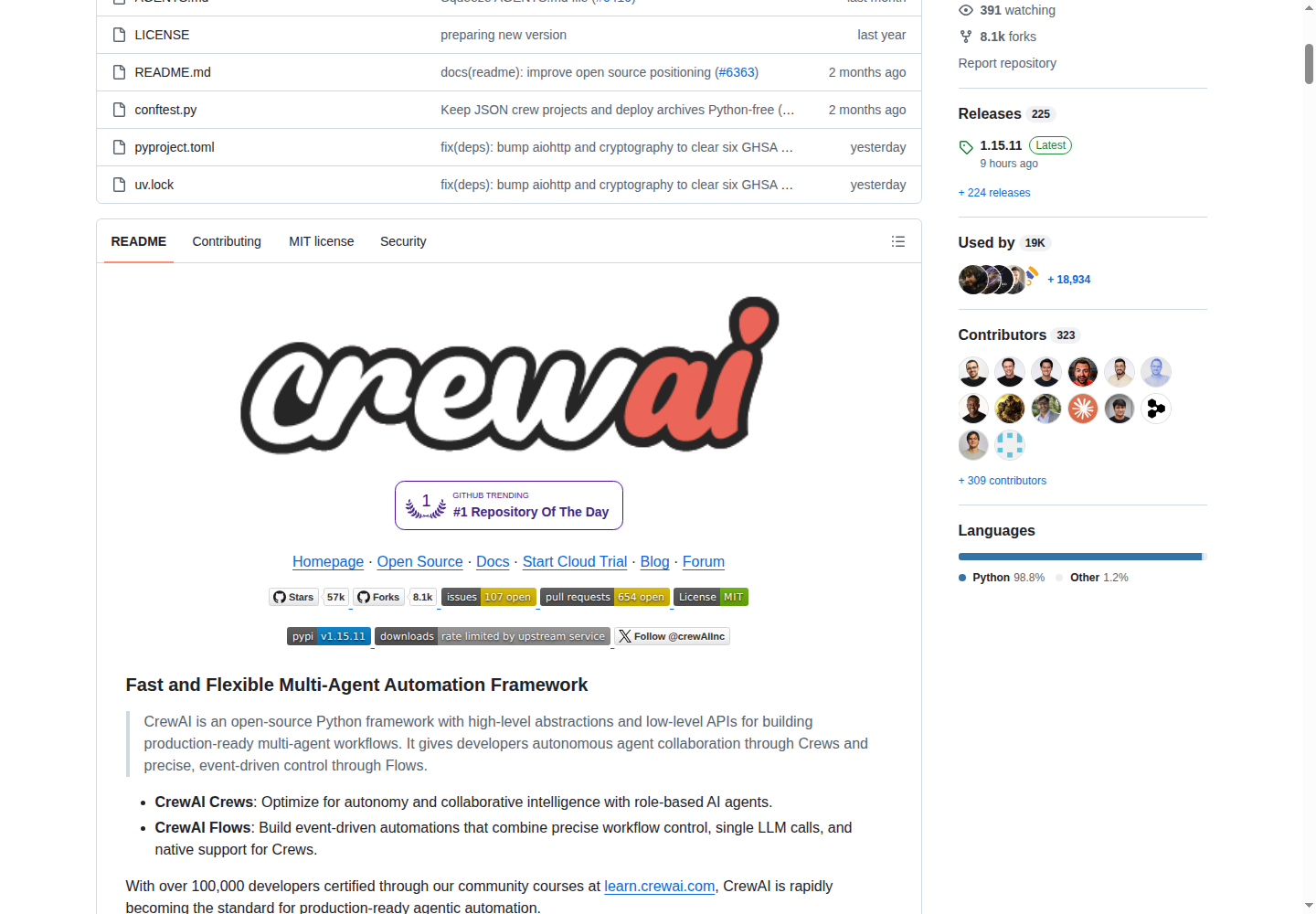 CrewAI README 核心內容（Crews + Flows 概念）